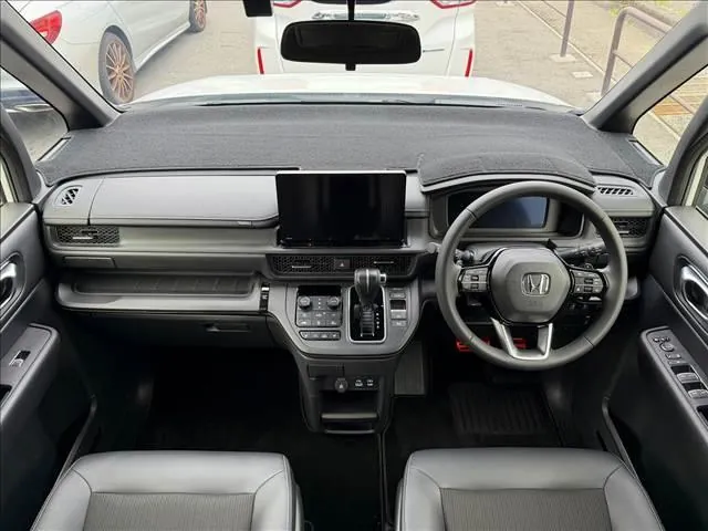 Honda Stepwgn 2024 photo 2
