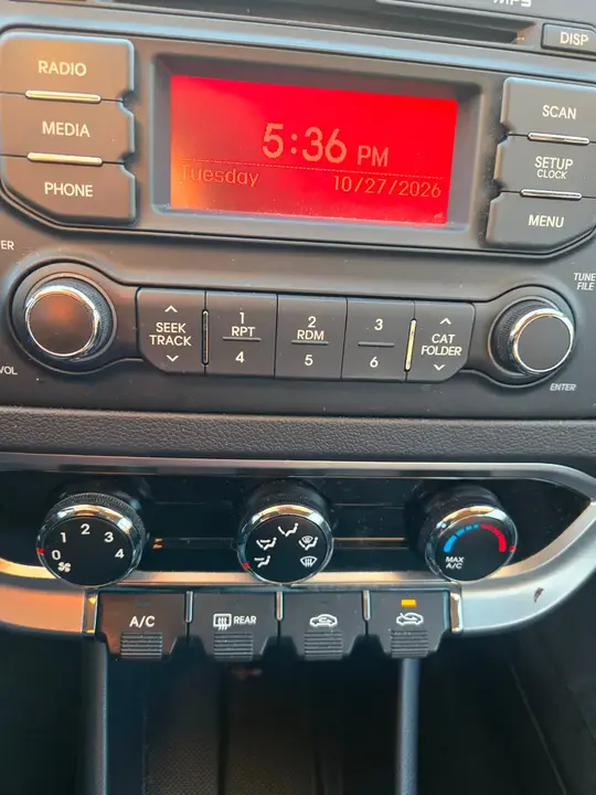 Kia Rio 2013 photo 4