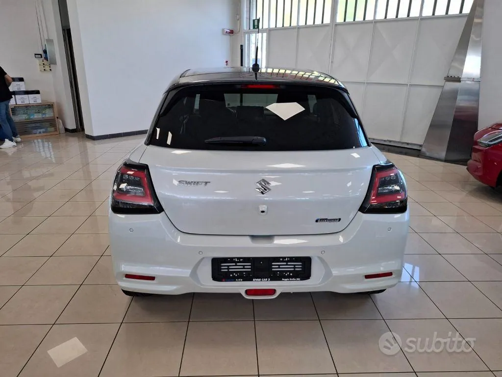 Suzuki Swift 2024 photo 4