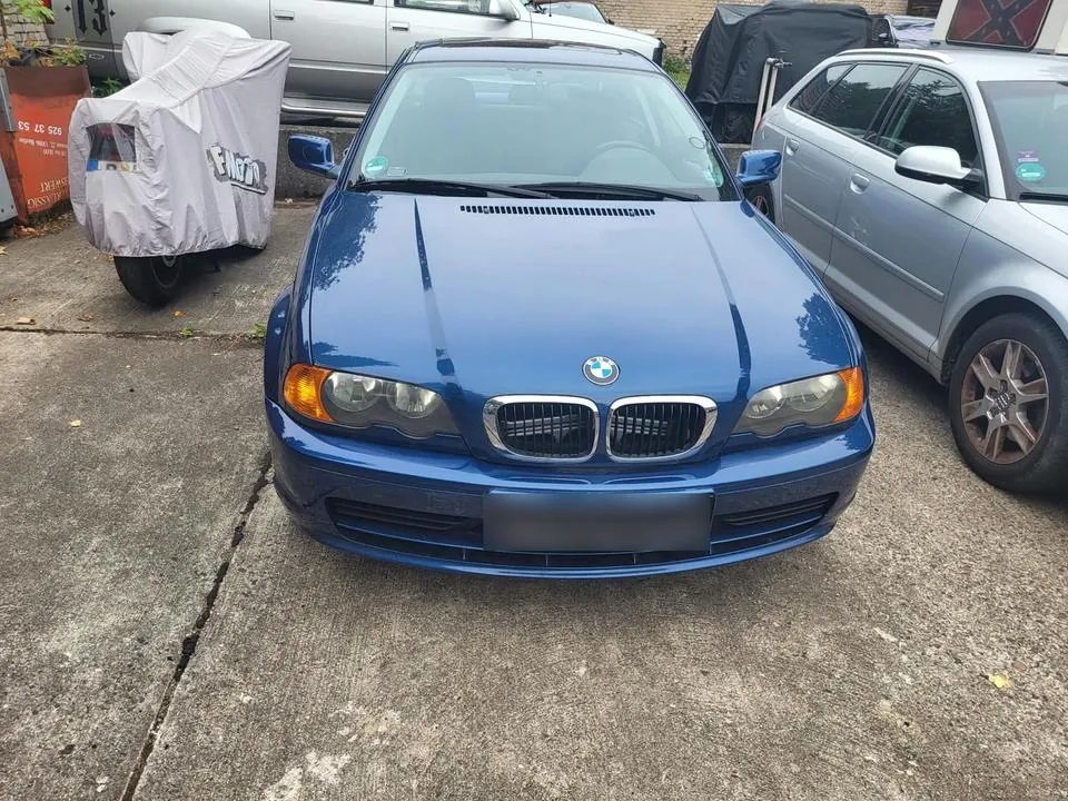 BMW 318I