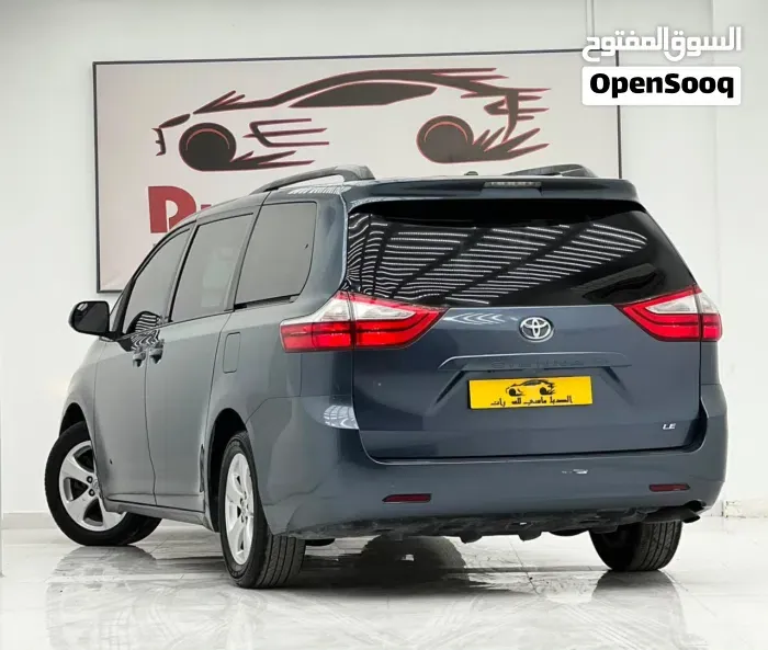 Toyota Sienna 2016 photo 2