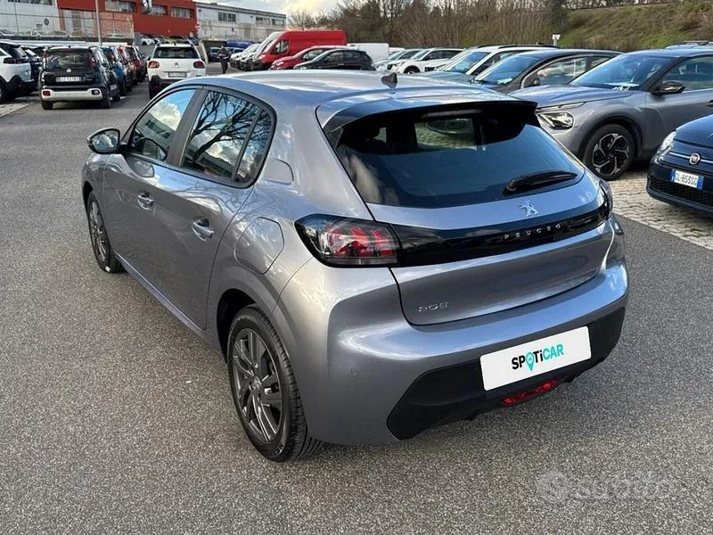 Peugeot 208 2021 photo 3