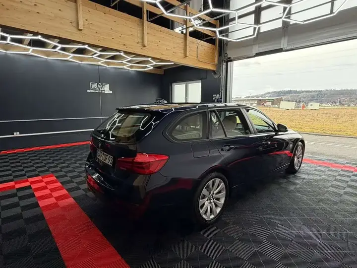 BMW 3 Series 2017 photo 3