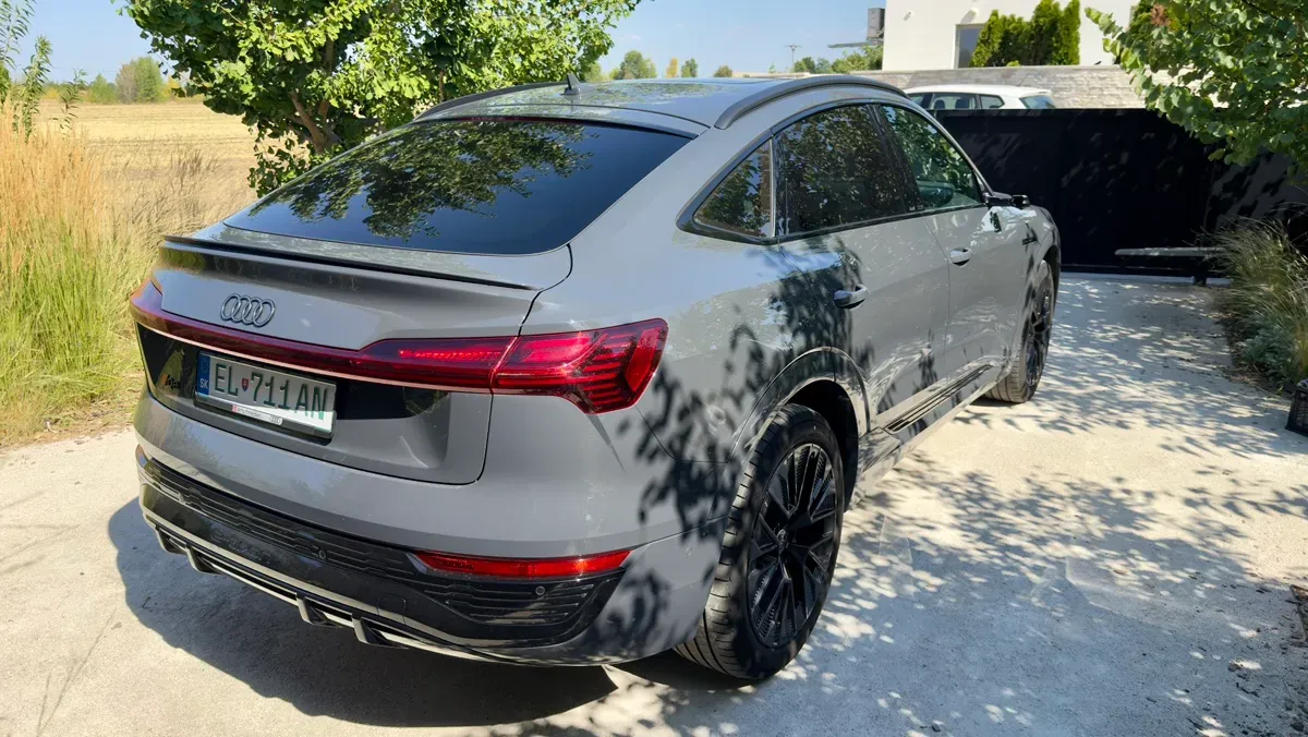 Audi Q8 2023 photo 3