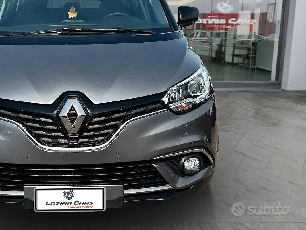 Renault Scenic 2018 photo 2