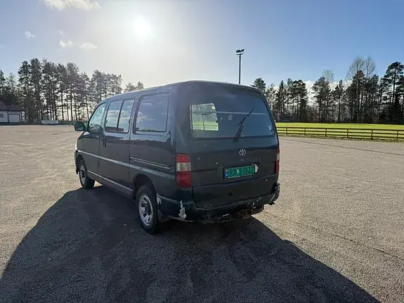 Toyota Hiace 2009 photo 4