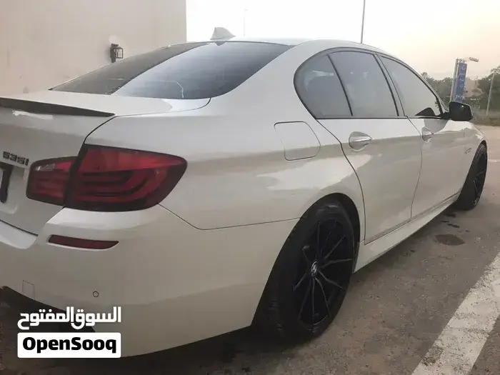 BMW 5 Series 2013 photo 2