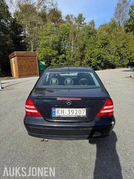 Mercedes-Benz C180 2006 photo 5