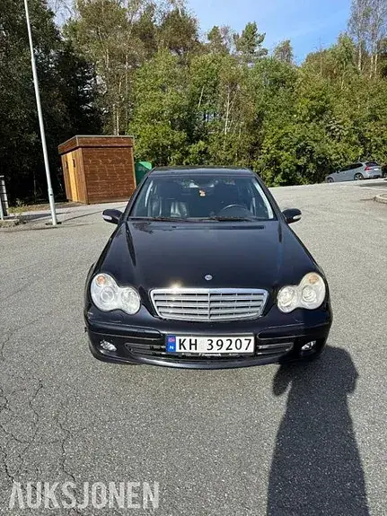 Mercedes-Benz C180 2006 photo 3