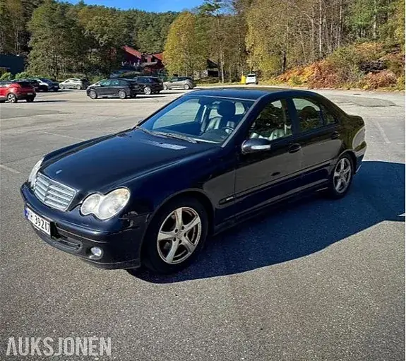 Mercedes-Benz C180