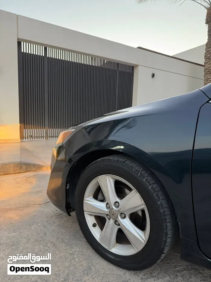 Toyota Camry 2014 photo 2