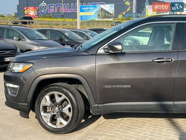 Jeep Compass 2019 photo 2