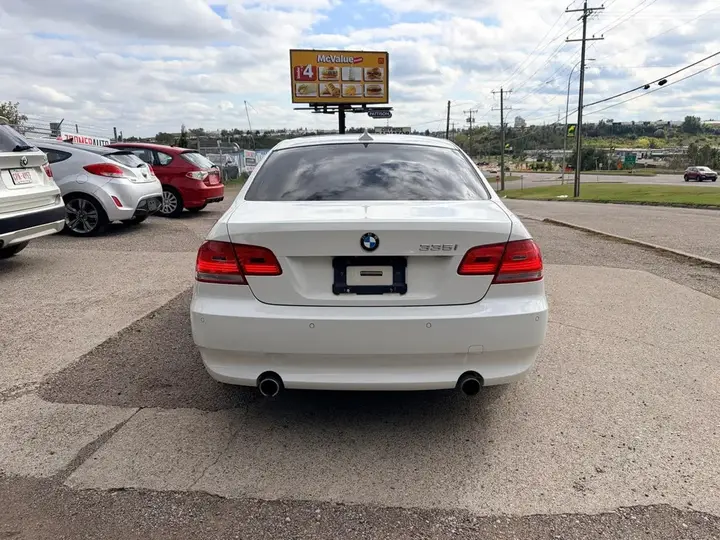 BMW 3 Series 2009 photo 5