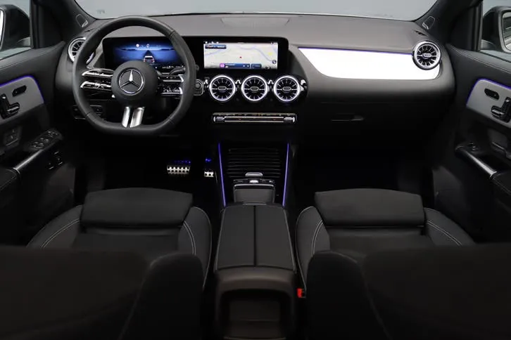 Mercedes-Benz Gla 2025 photo 2