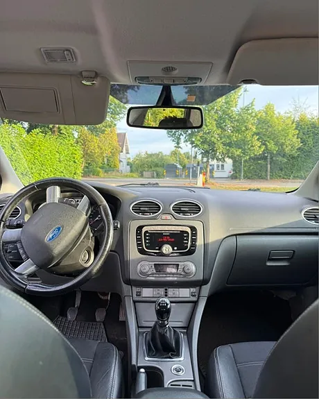 Ford Focus 2010 photo 5