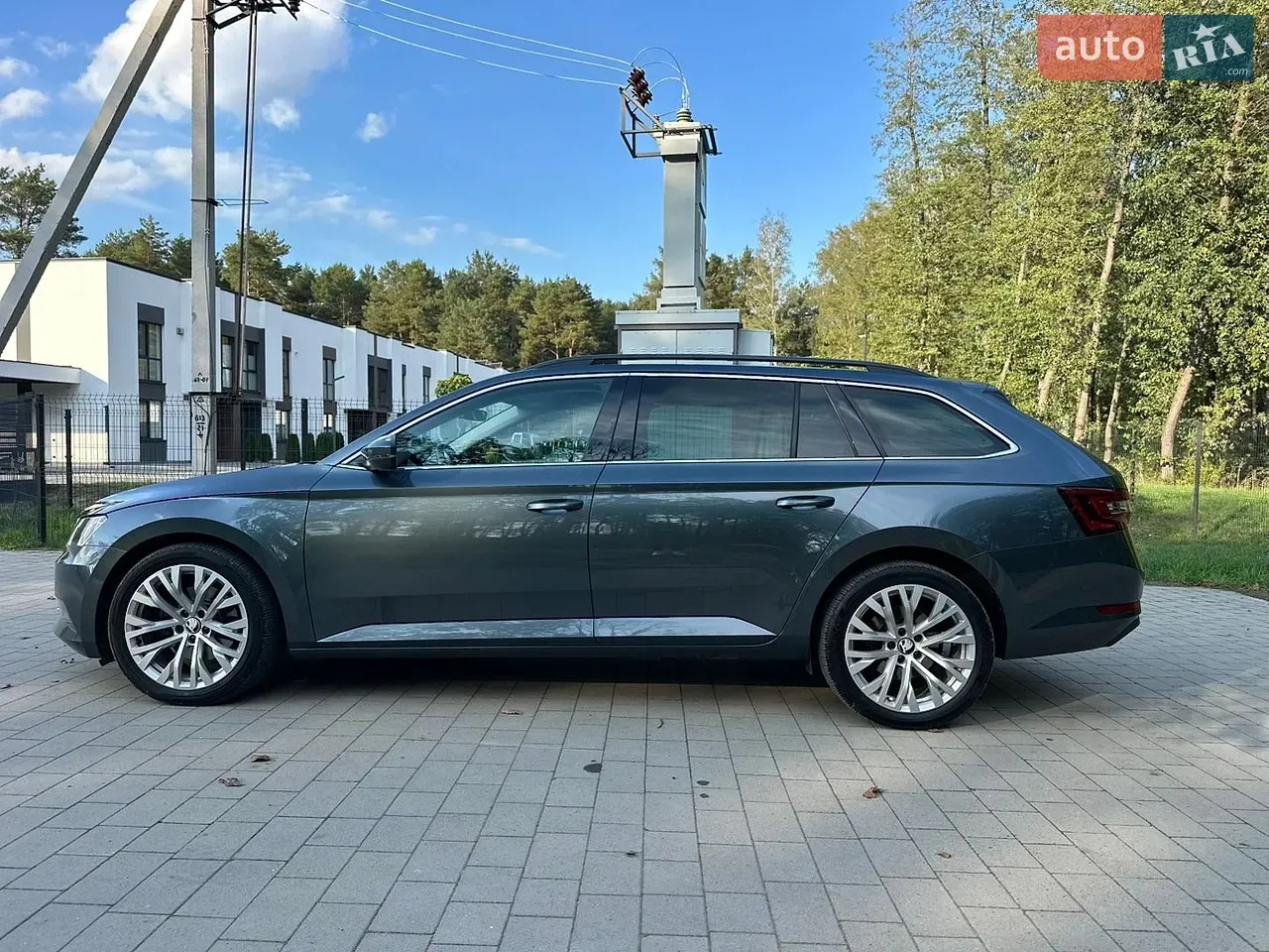 Skoda Superb 2016 photo 4