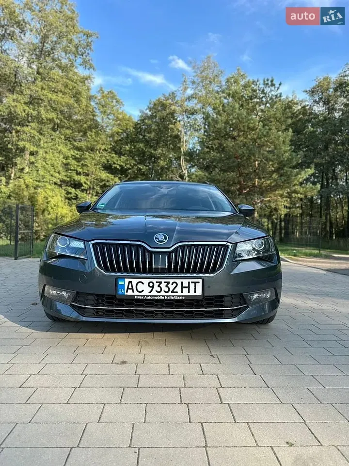 Skoda Superb 2016 photo 2
