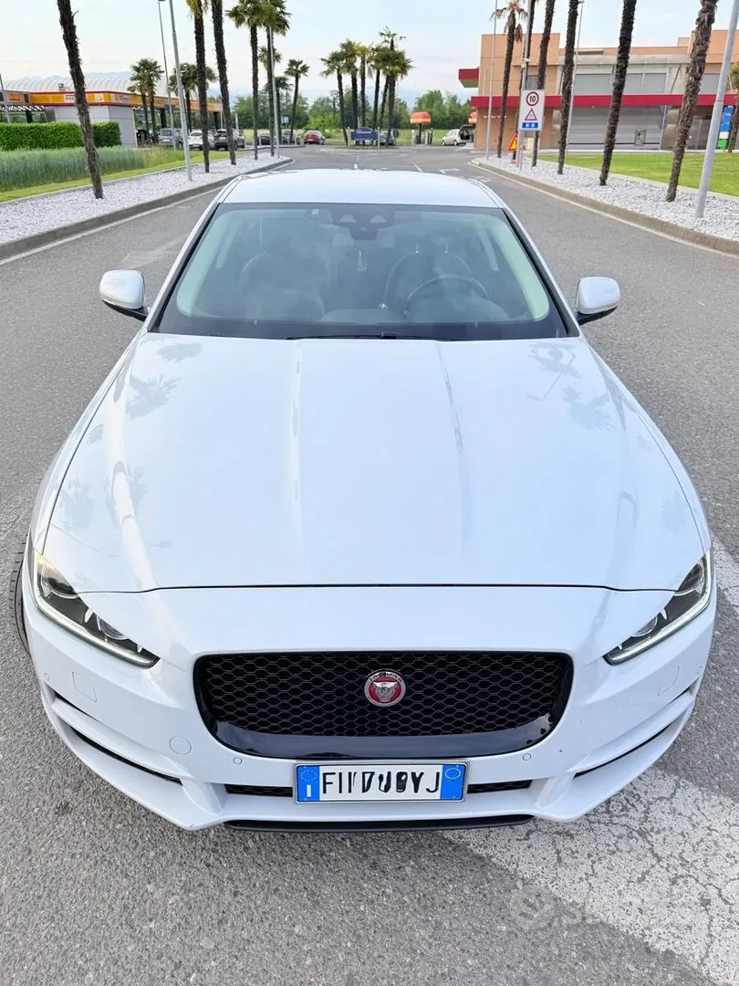 Jaguar Xf 2017 photo 4