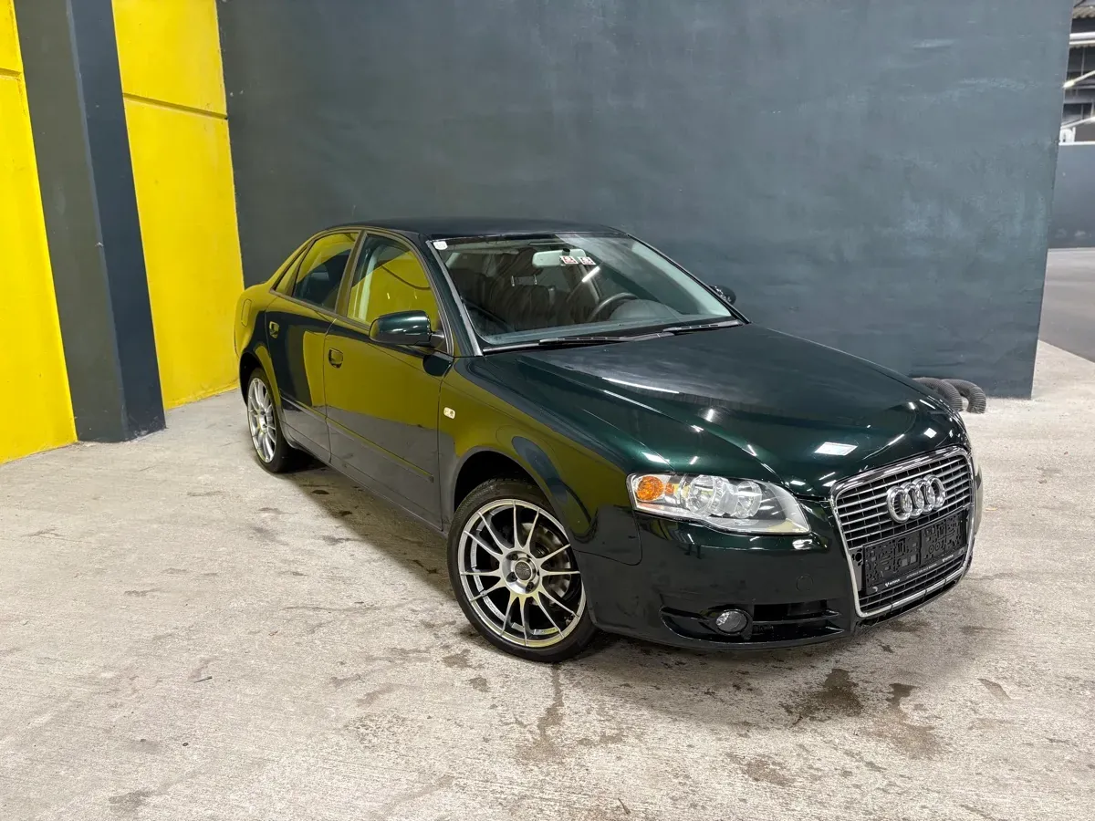 Audi A4 2005 photo 2