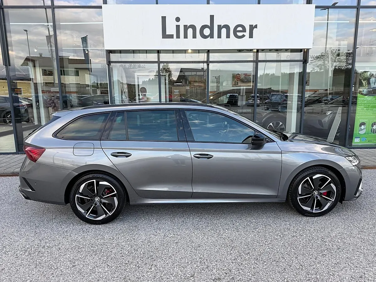 Skoda Octavia 2023 photo 2