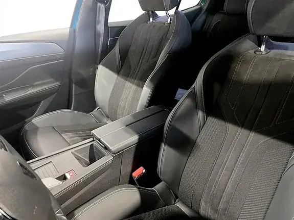 Peugeot 408 2025 photo 5