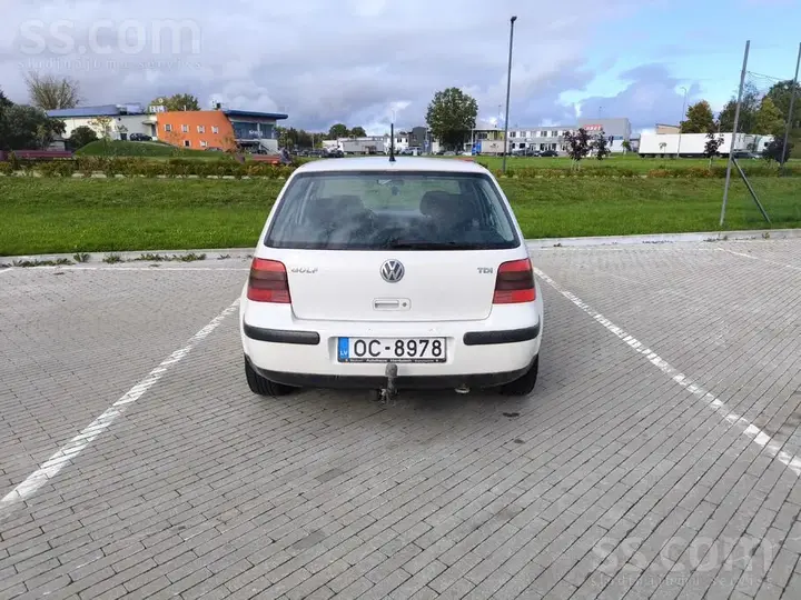 Volkswagen Golf 4 1999 photo 4