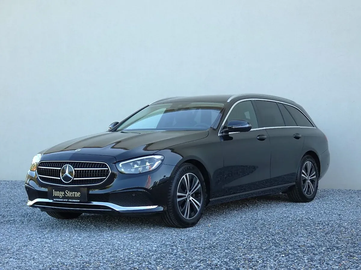 Mercedes-Benz E-Class 2022 photo 3