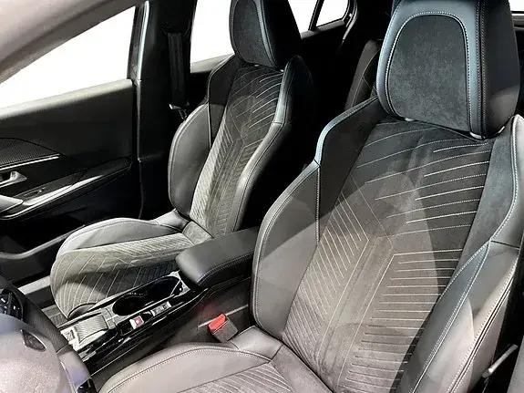 Peugeot 2008 2023 photo 5