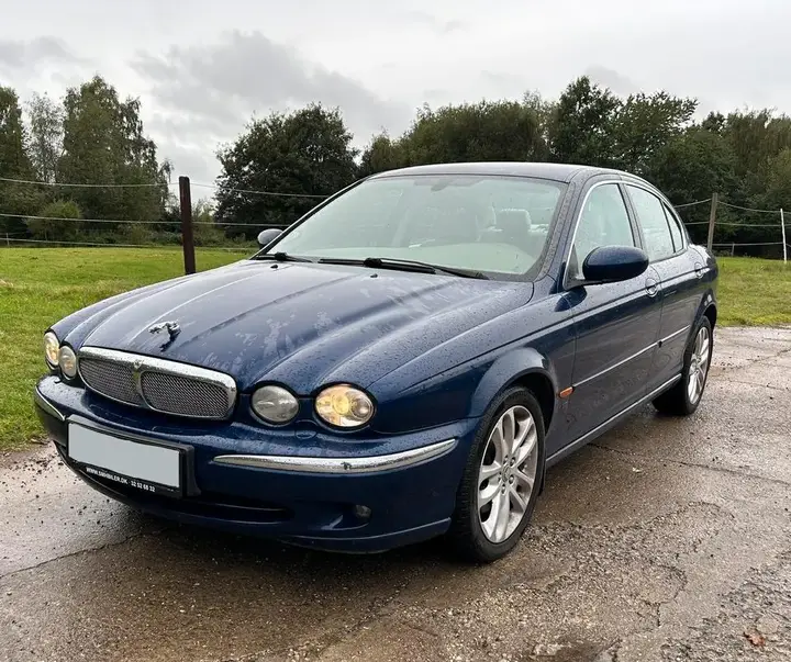 Jaguar X-Type