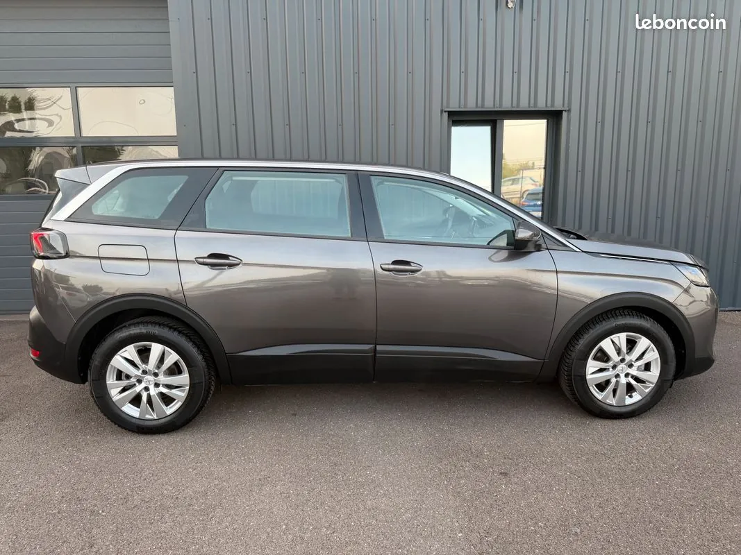 Peugeot 5008 2021 photo 2
