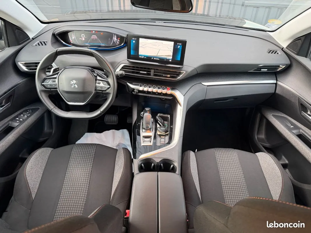 Peugeot 5008 2021 photo 3