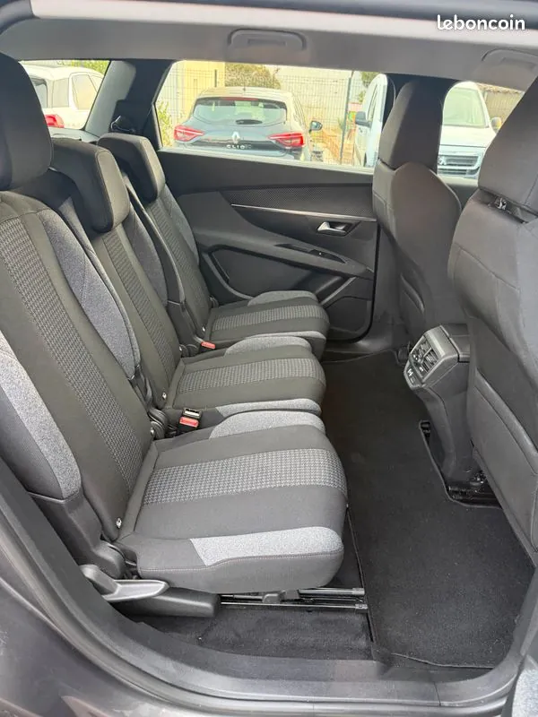 Peugeot 5008 2021 photo 5