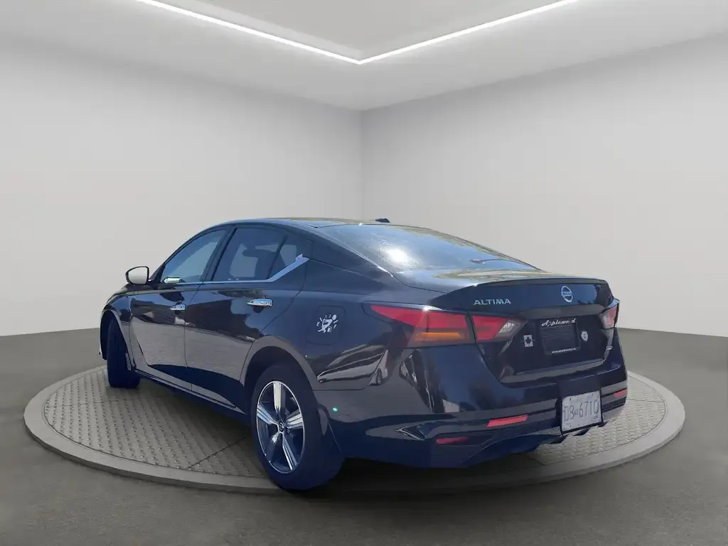 Nissan Altima 2022 photo 4
