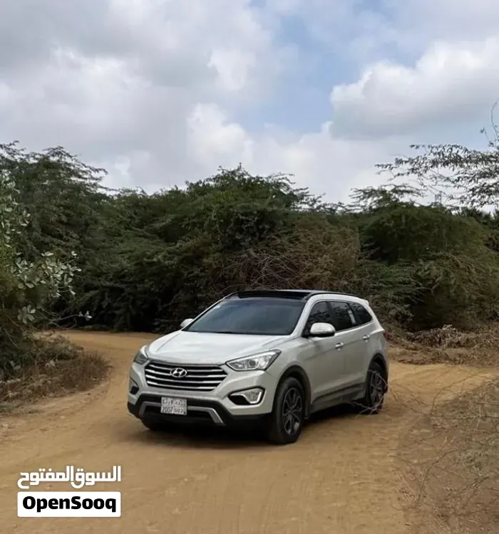 Hyundai Grand Santa Fe