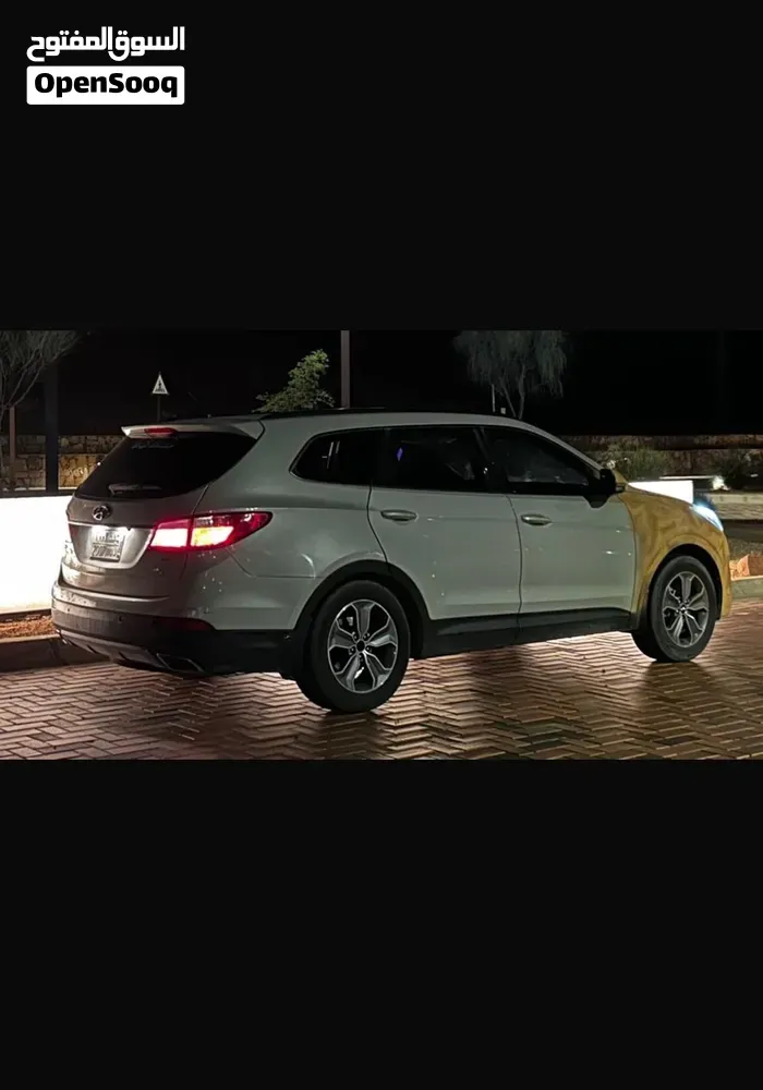 Hyundai Grand Santa Fe 2016 photo 4