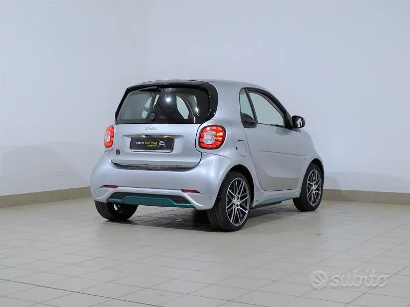 Smart Fortwo 2019 photo 2