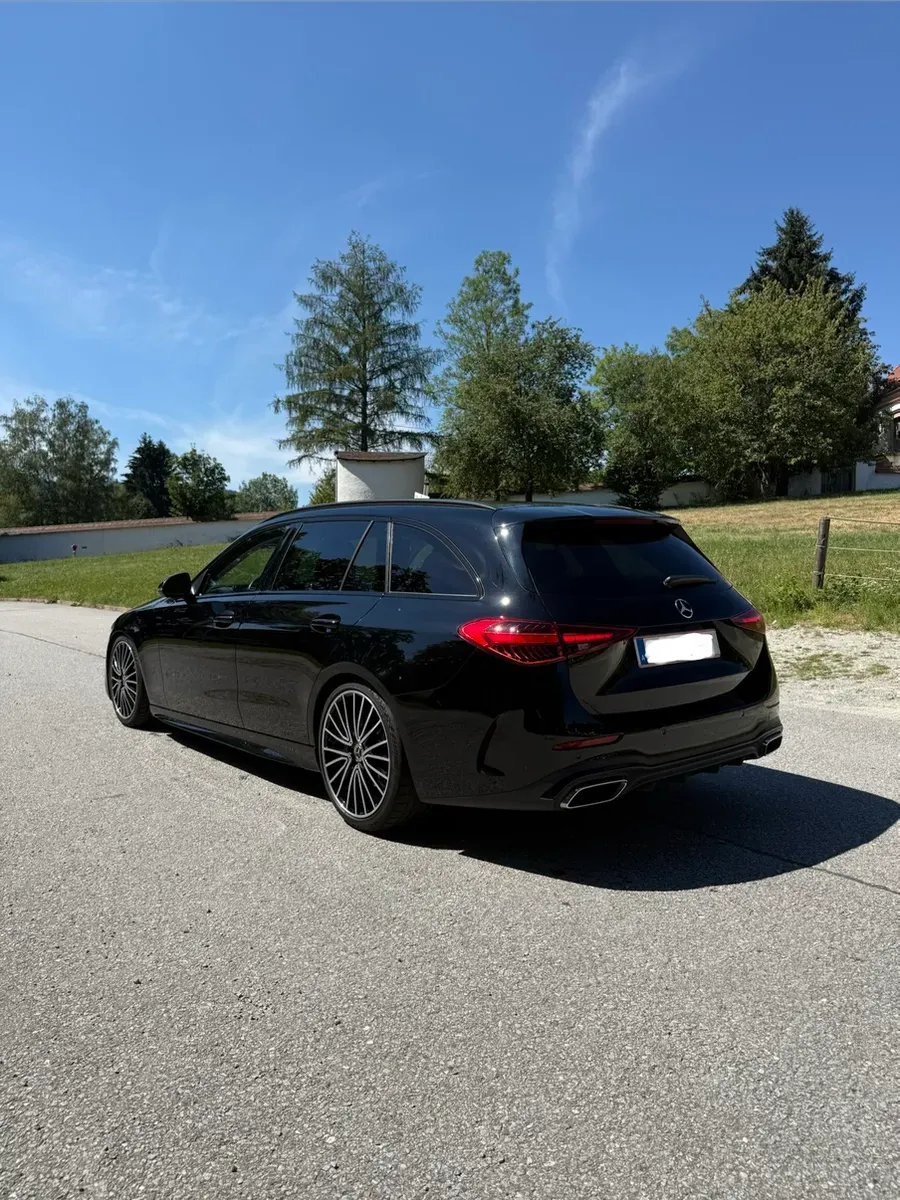 Mercedes-Benz C-Class 2022 photo 2