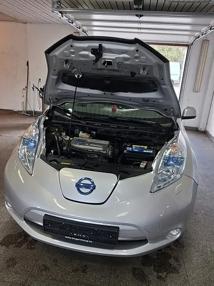 Nissan Leaf 2013 photo 2