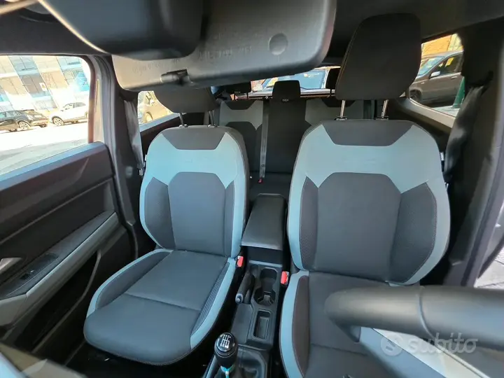 Dacia Duster 2025 photo 4