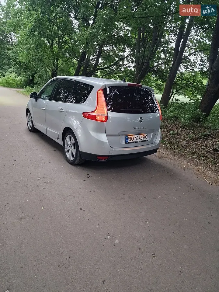 Renault Scenic 2010 photo 3