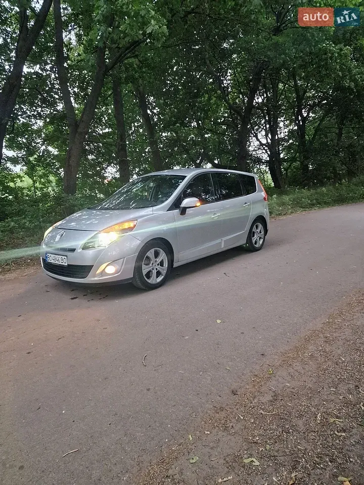 Renault Scenic 2010 photo 5