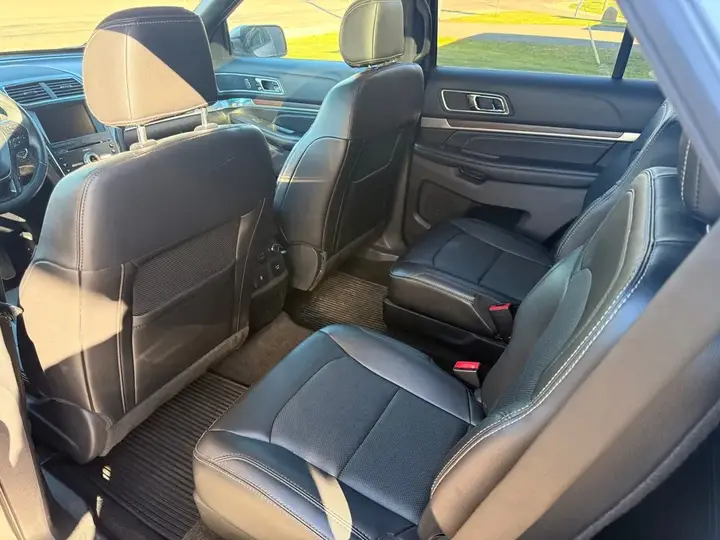 Ford Explorer 2017 photo 5