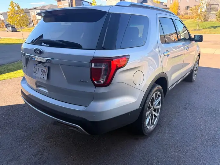 Ford Explorer 2017 photo 2