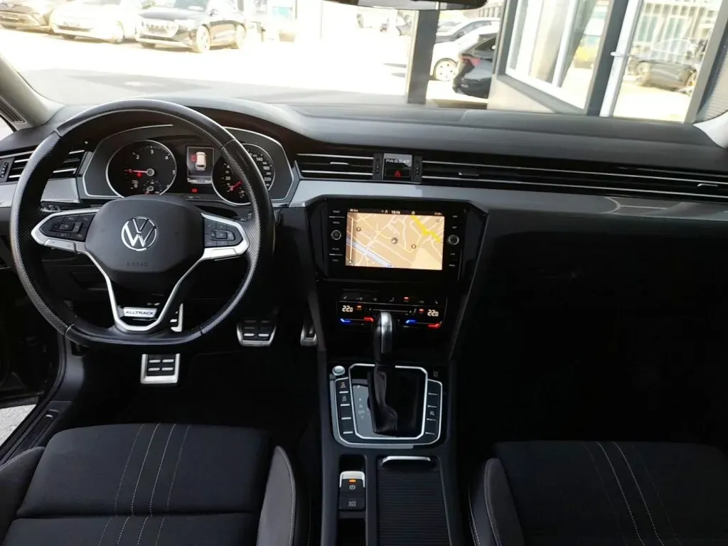 Volkswagen Passat 2021 photo 3