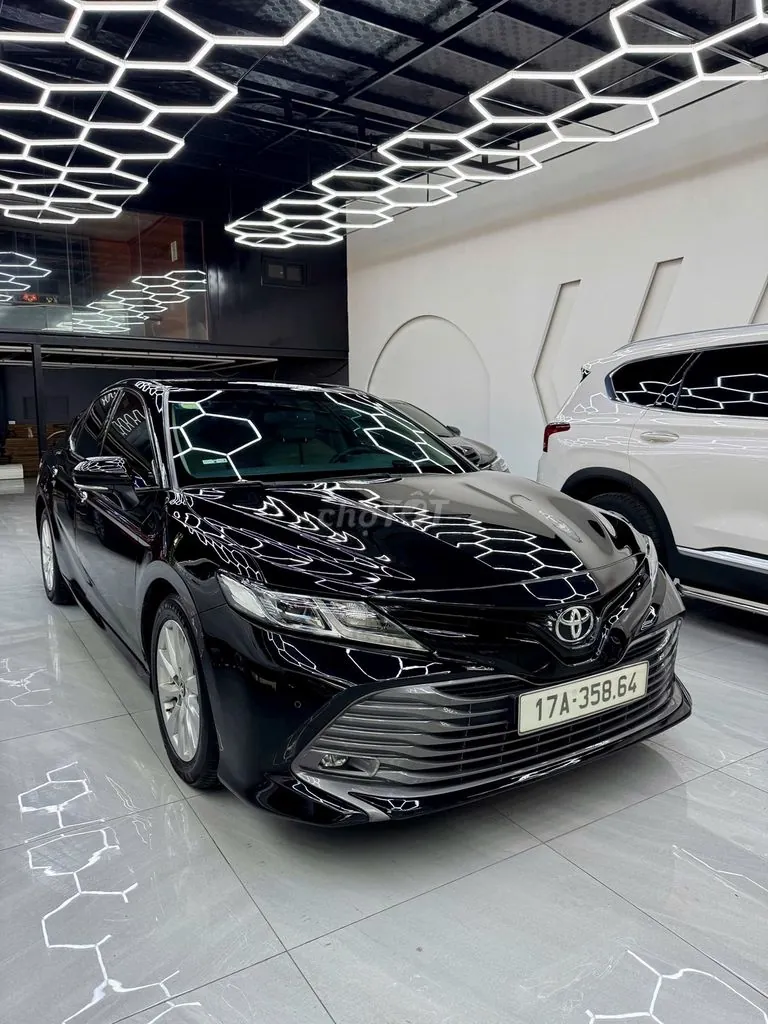 Toyota Camry 2019 photo 3