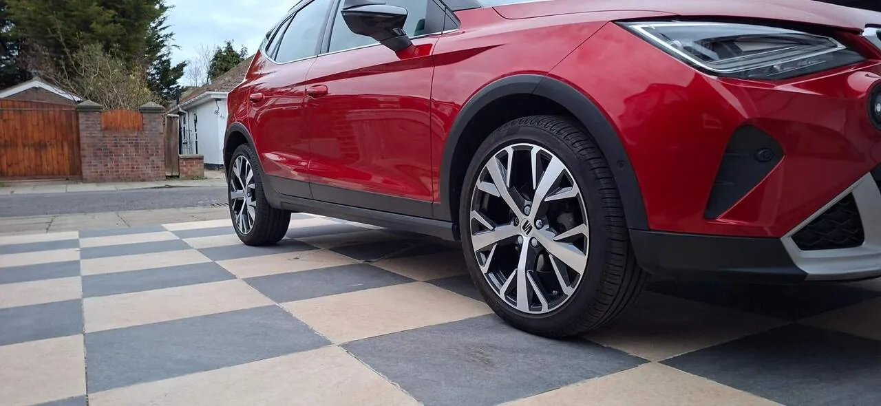 Seat Arona 2024 photo 3