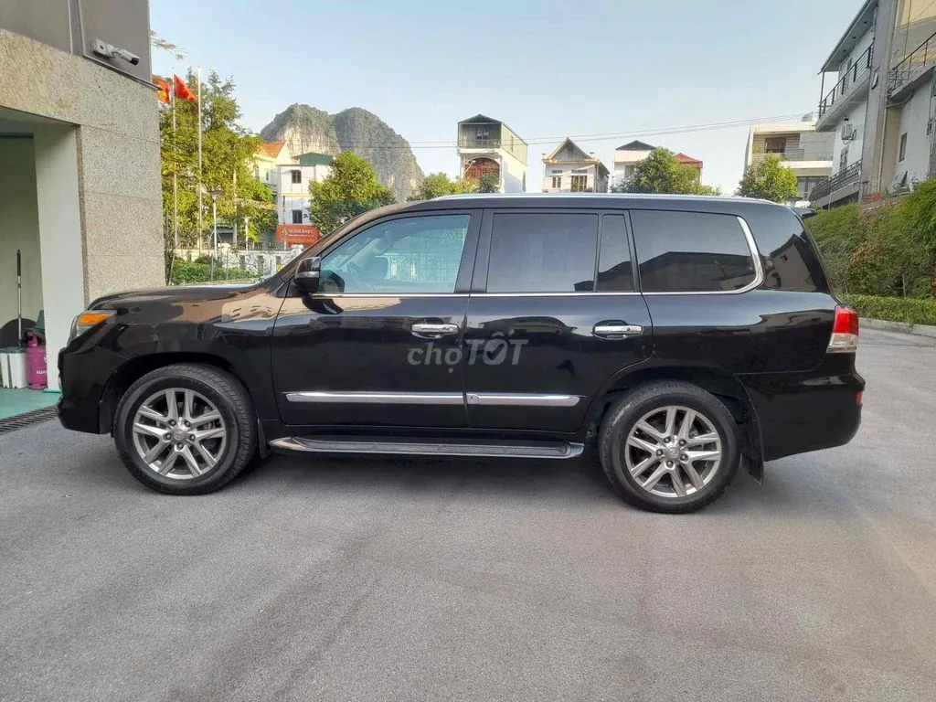 Lexus Lx 2015 photo 2