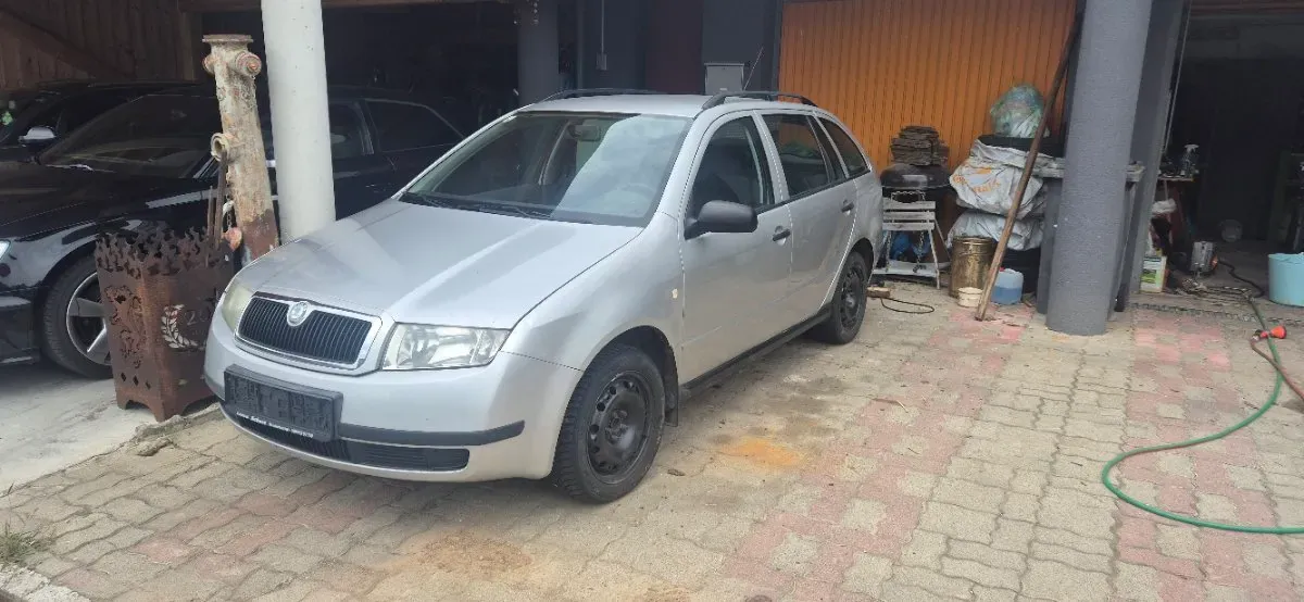 Skoda Fabia 2001 photo 3