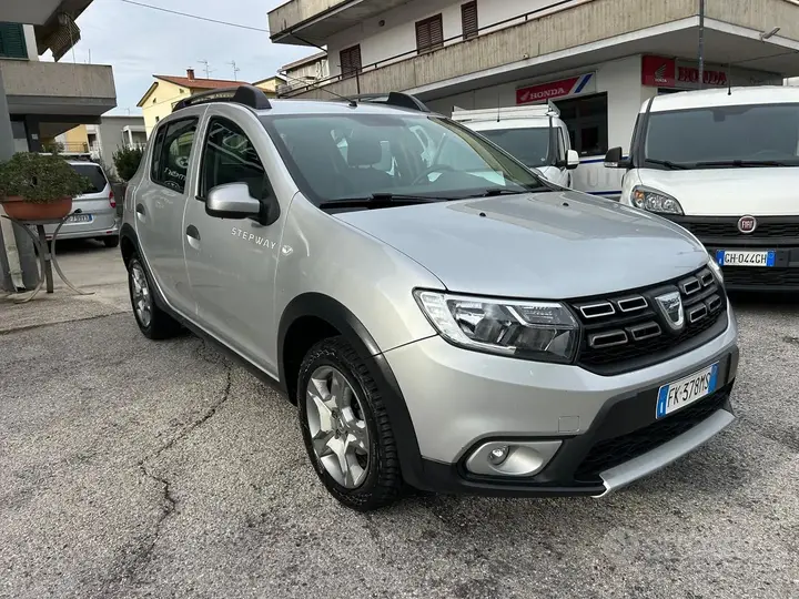 Dacia Sandero Stepway 2017 photo 2