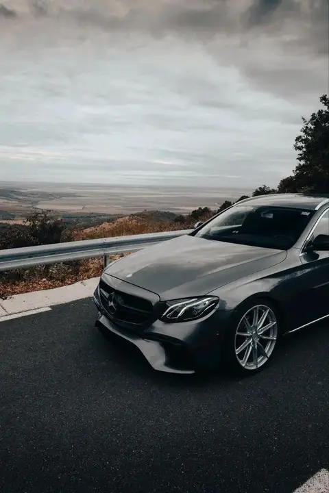 Mercedes-Benz E220D